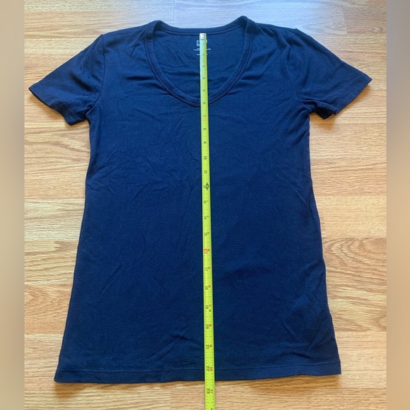 💜 Gap Modern T-Shirt | V-Neck | Navy Blue | Size SP (Small Petite) - Picture 6 of 6